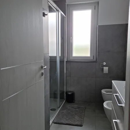 Apartment Kd Apartment, Accogliente, Moderno E Spazioso.